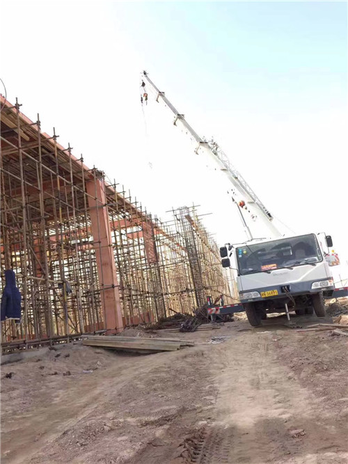 万柏林区吊车作业的安全注意事项有哪些？